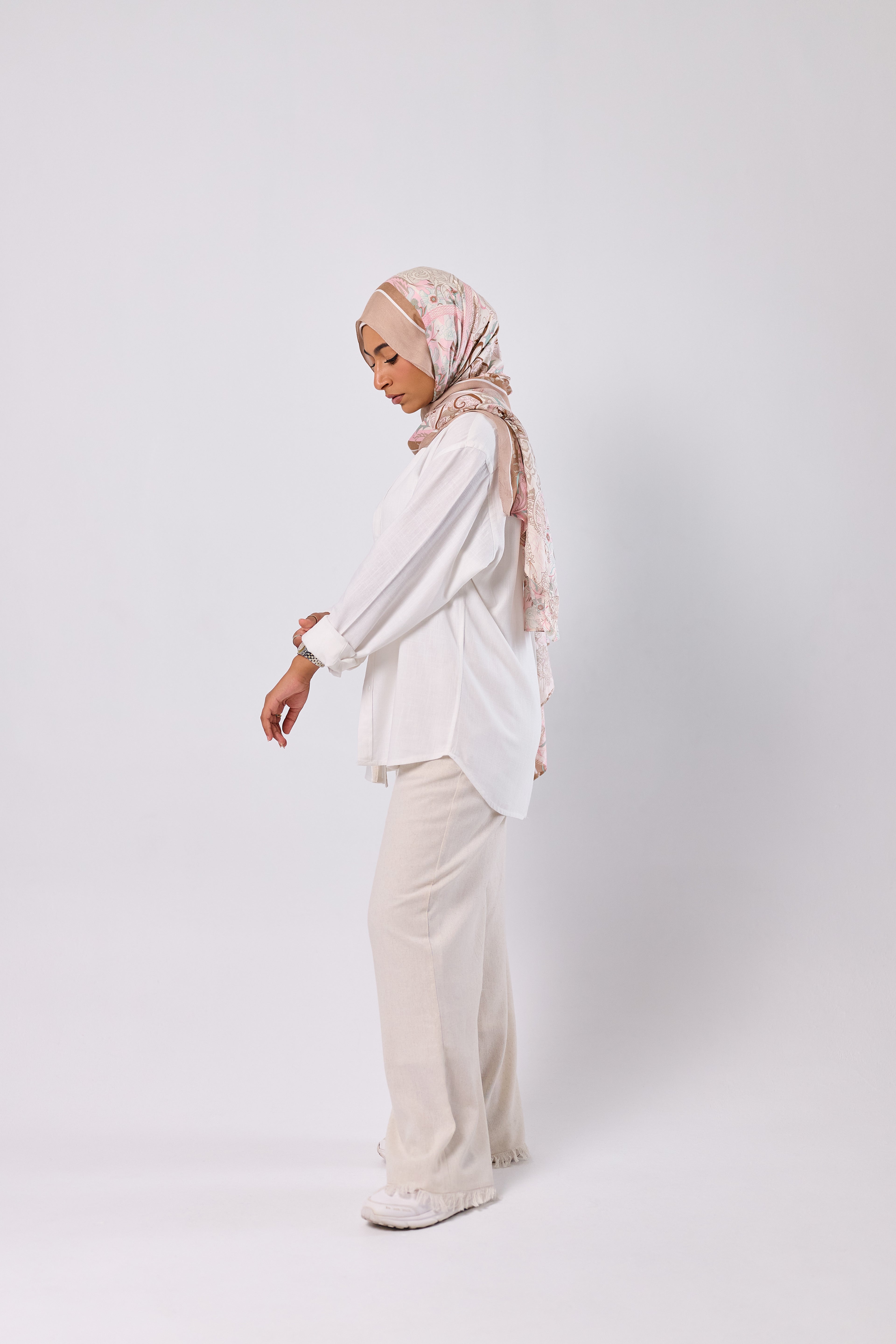 WHITE - LINEN SHIRT